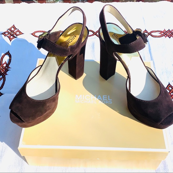 Michael Kors Shoes - MICHAEL MICHAEL KORS “London” Open Toe Sandals